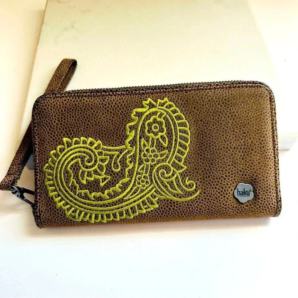 NWOT Haiku Embroidered Floral Large Zip Around Wallet